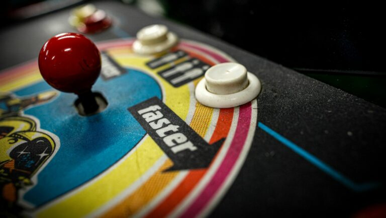 Retro Gaming Console With Built-in Games